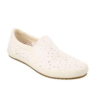 Taos Women's Dandy White Lace Slip
 On Sneakwears